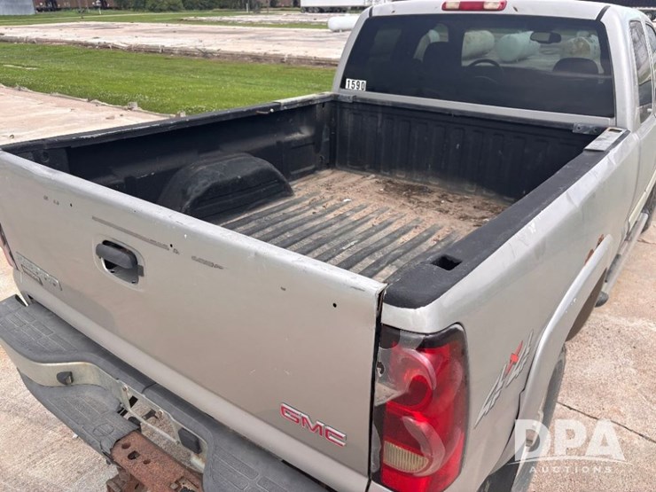 2006-chevrolet-2500hd-image-36
