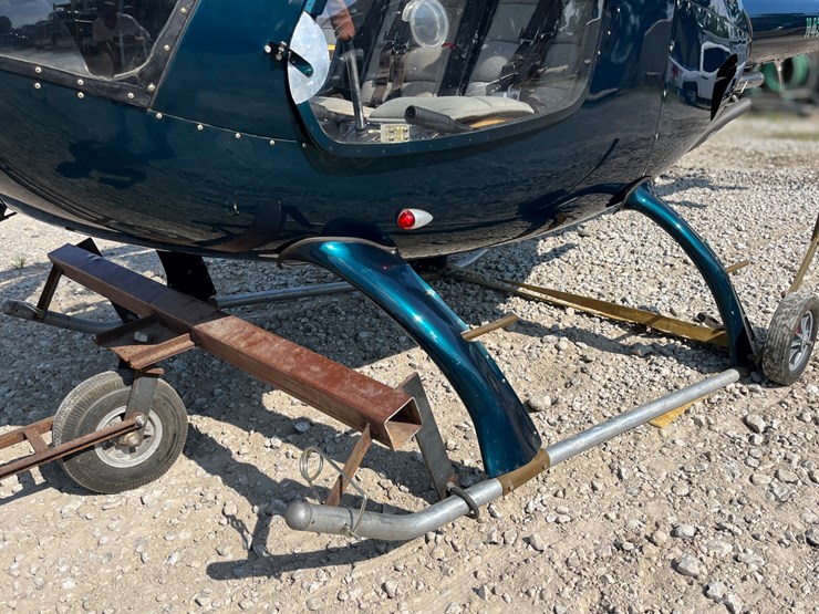 rotorway-exec-162f-helicopter-with-custom-enclosed-trailer-image-19