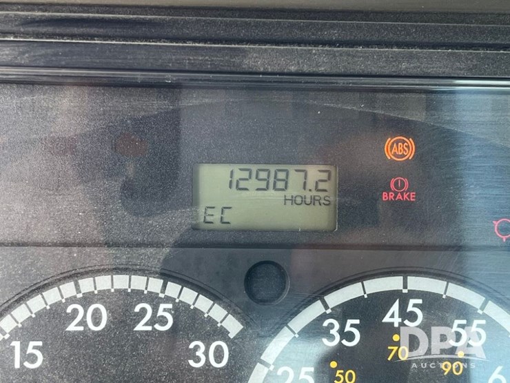 2009-freightliner-truck-(jn2397,-unit-277091)-image-57