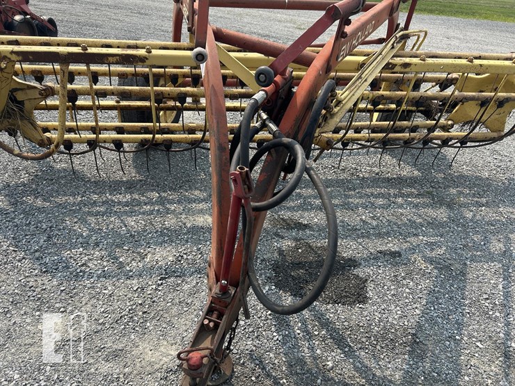 new-holland-258-image-4