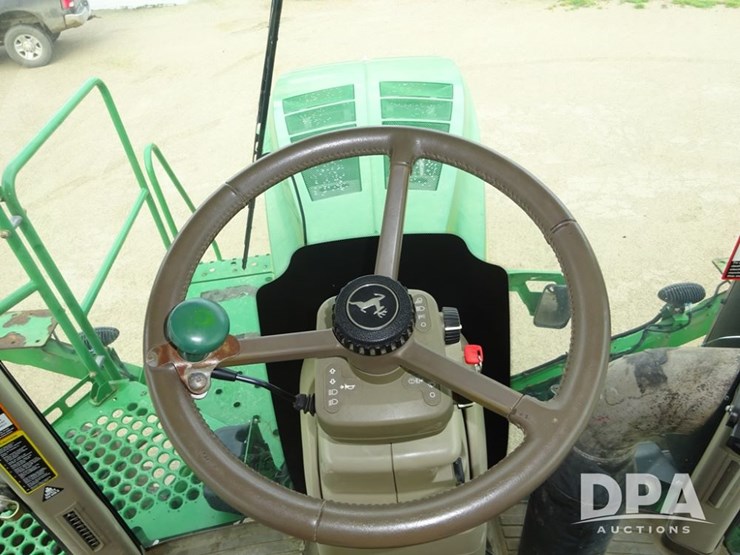 2016-john-deere-r4045-image-91