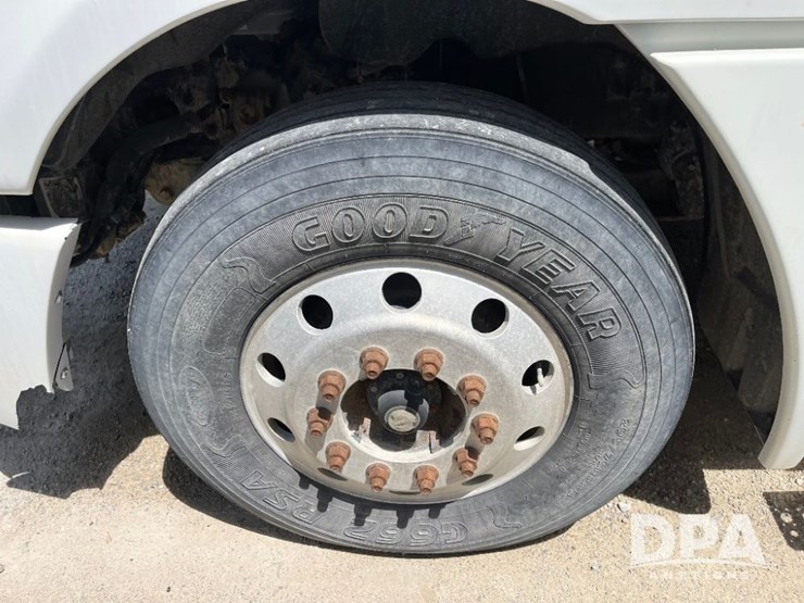 2009-freightliner-truck-(jn2397,-unit-277091)-image-14