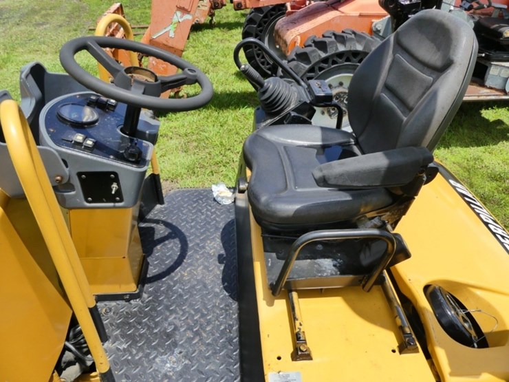 caterpillar-cb34-image-10