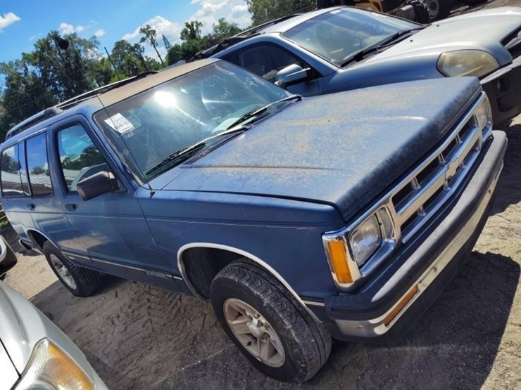 1994-chevrolet-blazer-image-3