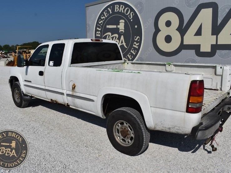 2002-gmc-sierra-2500hd-image-7