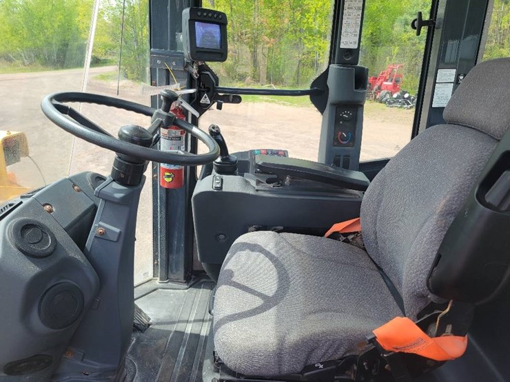 2017-deere-544kii-image-11