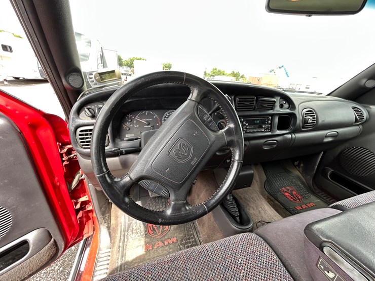 2002-dodge-ram-3500-image-10