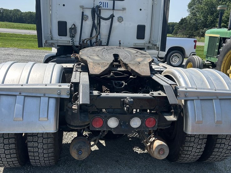 2018-kenworth-t680-image-14