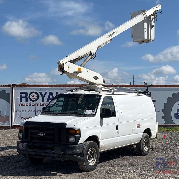 2008 Ford E-350 Versalift Vantel29N 29FT Bucket Van