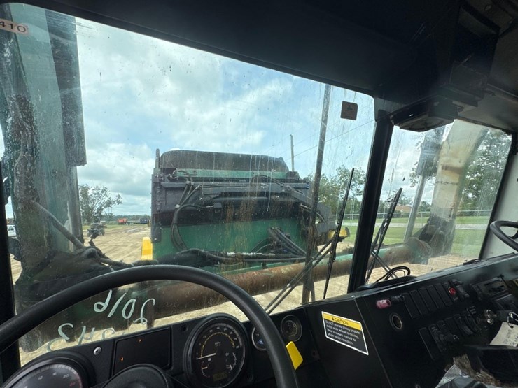 2016-mack-leu633-image-28