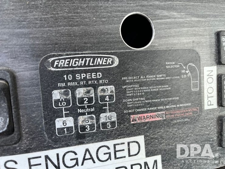 2005-freightliner-truck-(jn2399,-unit-277052)-image-61