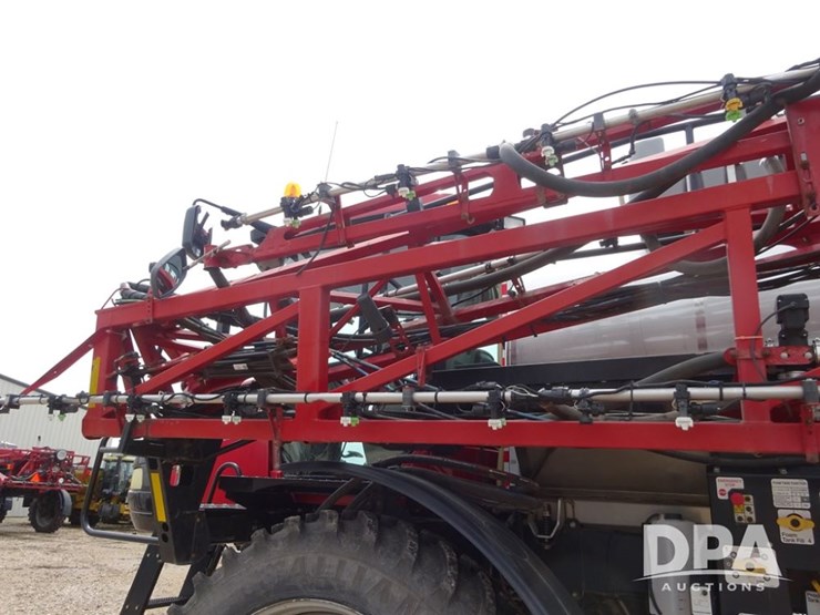 2015-case-ih-patriot-4440-image-75