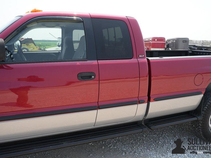 1999-dodge-2500-image-18