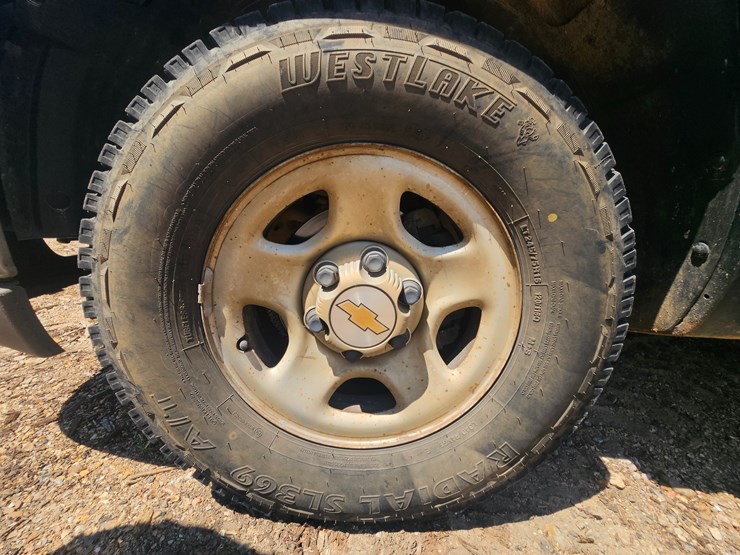 2004-chevrolet-silverado-image-65