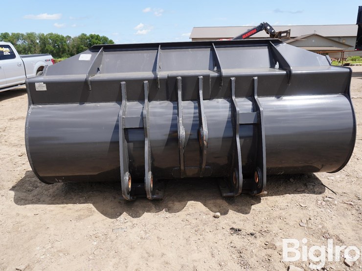 case-84242192-bucket-image-6