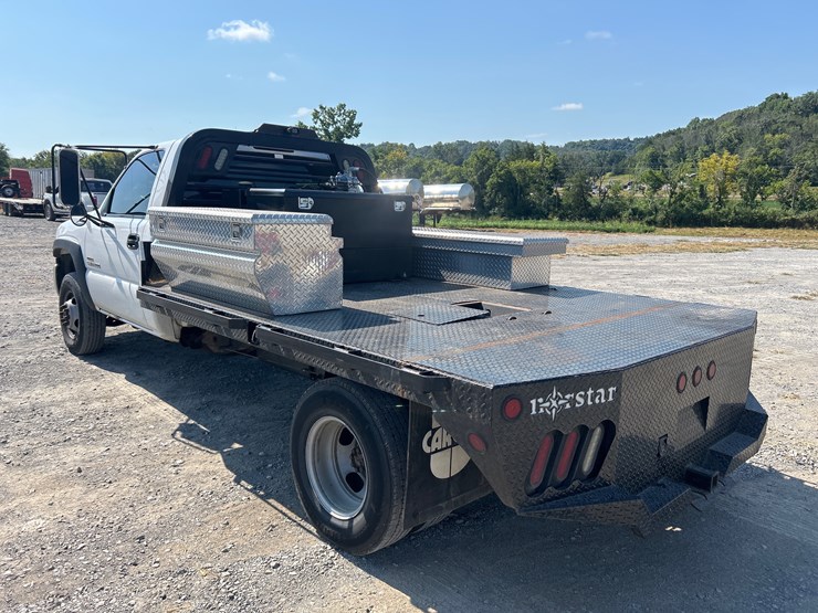 2006-gmc-3500-image-8