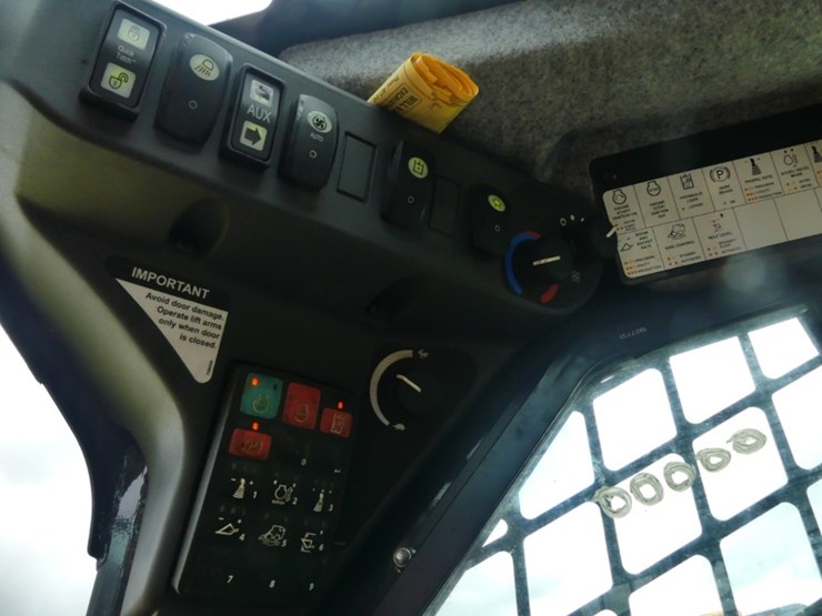 deere-331g-image-15