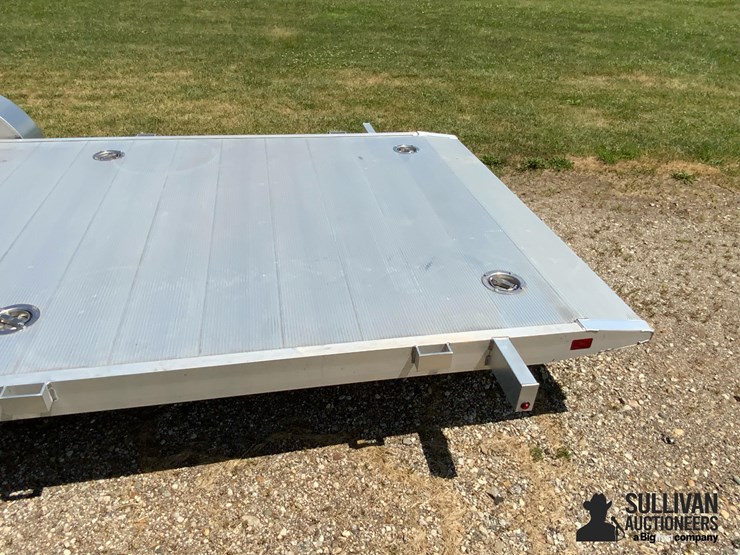 2024-aluma-8220-h-tilt-t/a-20’-tilt-deck-trailer-image-14