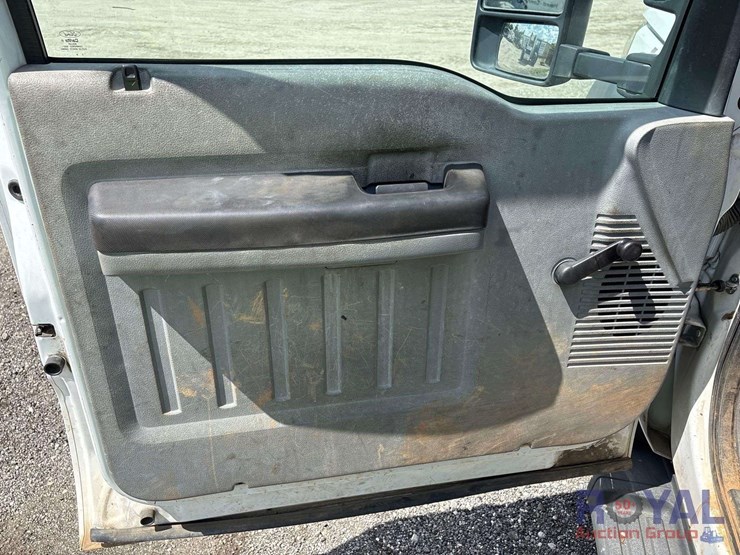 2012-ford-f450-image-17
