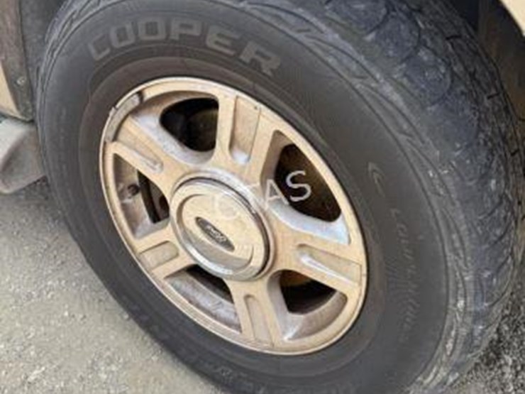 2004-ford-expedition-image-10