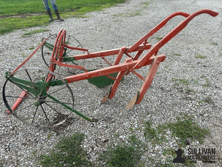 pattee-plow-co-one-row-cultivator-image-8