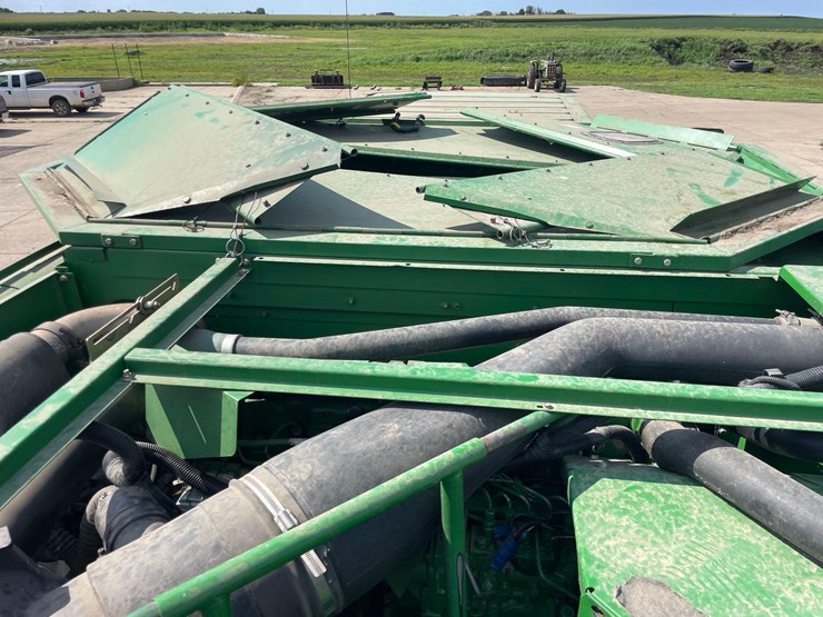 2002-john-deere-9550-image-109
