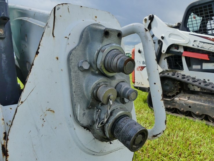 2018-bobcat-t595-image-12