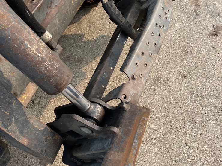 new-holland-c238-image-25