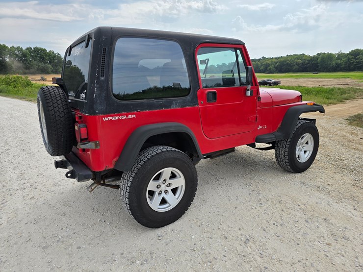 1994-jeep-wrangler-image-22