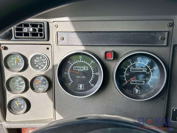 2008-kenworth-t300-image-19
