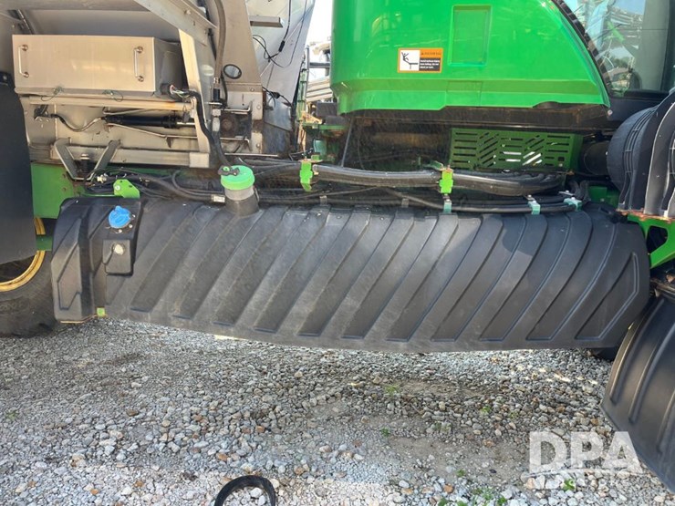 2019-john-deere-f4365-image-32
