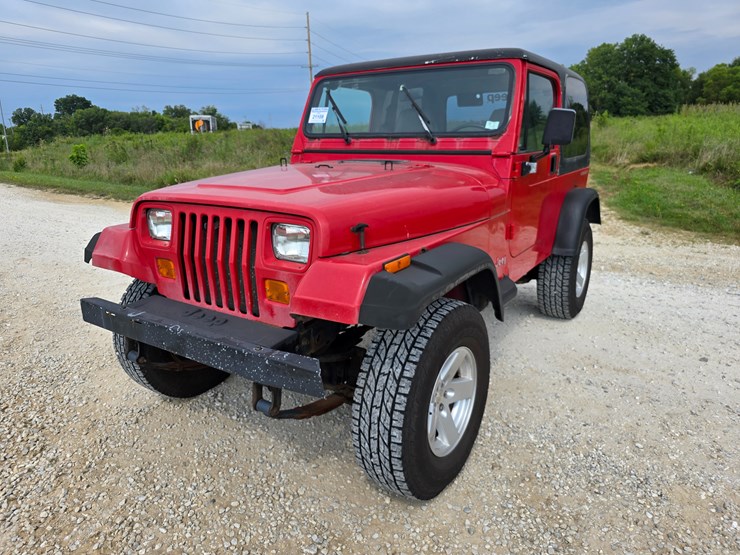 1994-jeep-wrangler-image-1