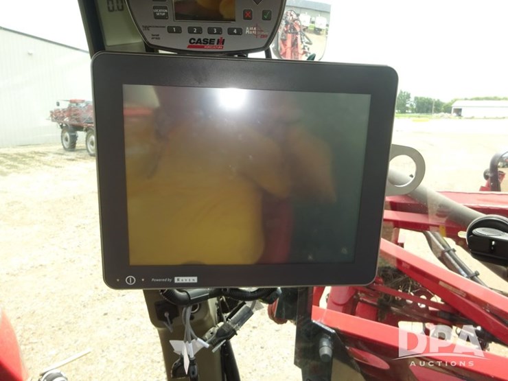 2015-case-ih-patriot-4440-image-118