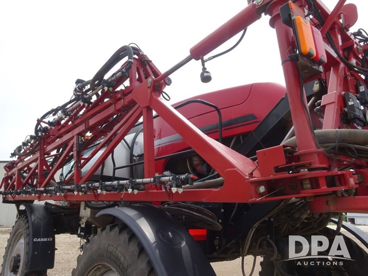 2015-case-ih-patriot-4440-image-72