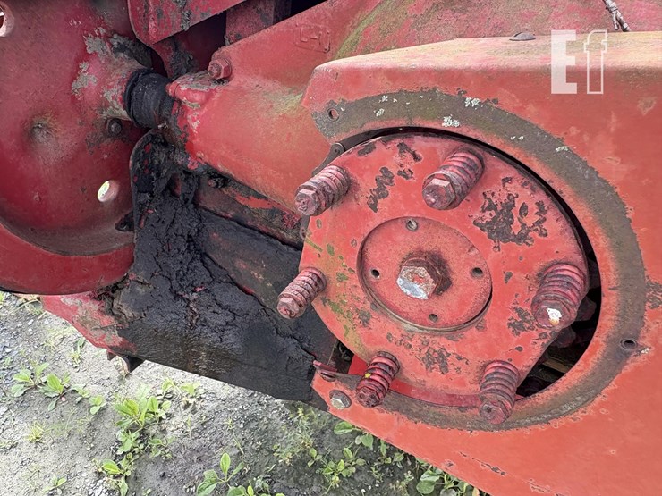 new-holland-273-image-16
