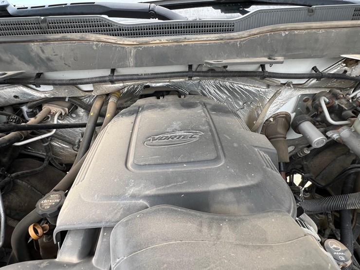 2015-chevrolet-silverado-2500hd-image-76