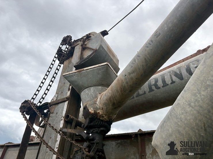 mccormick-deering-no-22-s150d-threshing-machine-image-17