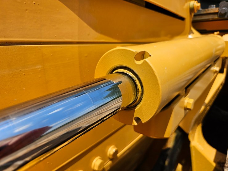 2018-komatsu-d37px-23-image-68