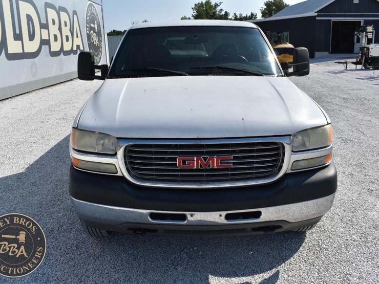 2002-gmc-sierra-2500hd-image-19