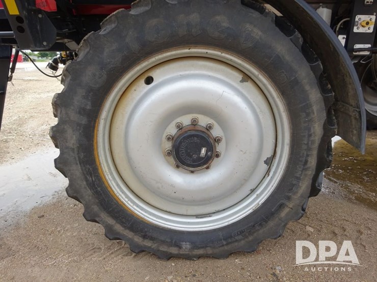2011-case-ih-patriot-4420-image-39