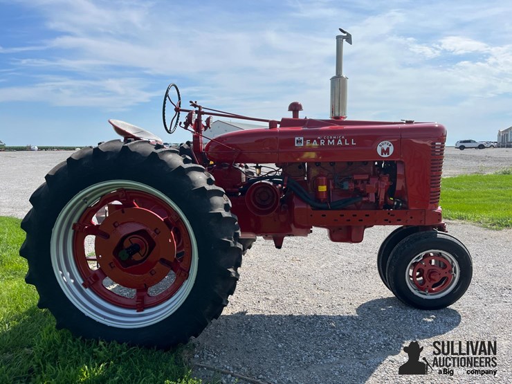 1953-farmall-super-m-2wd-tractor-image-4