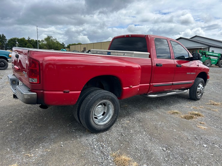 2004-dodge-ram-3500-image-4