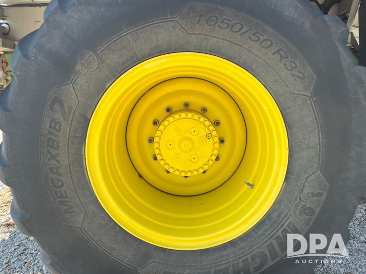 2019-john-deere-f4365-image-39