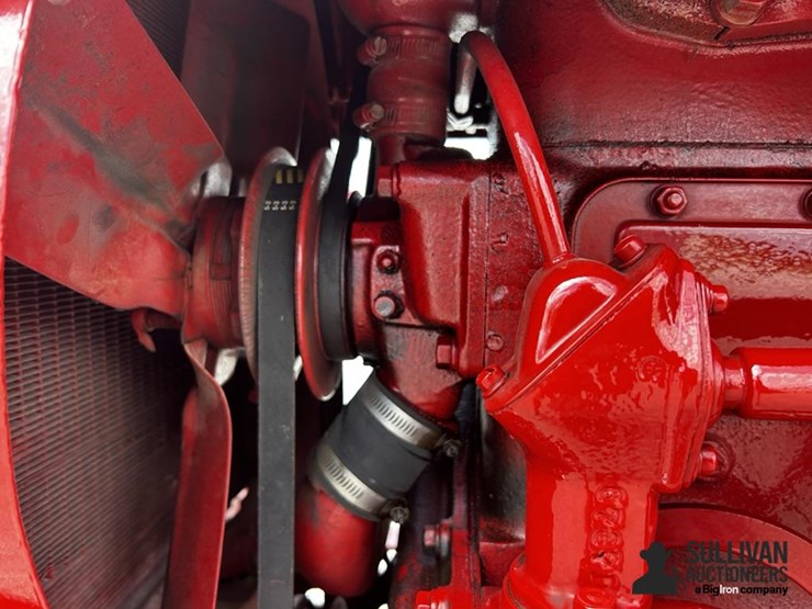 1953-farmall-super-m-2wd-tractor-image-14