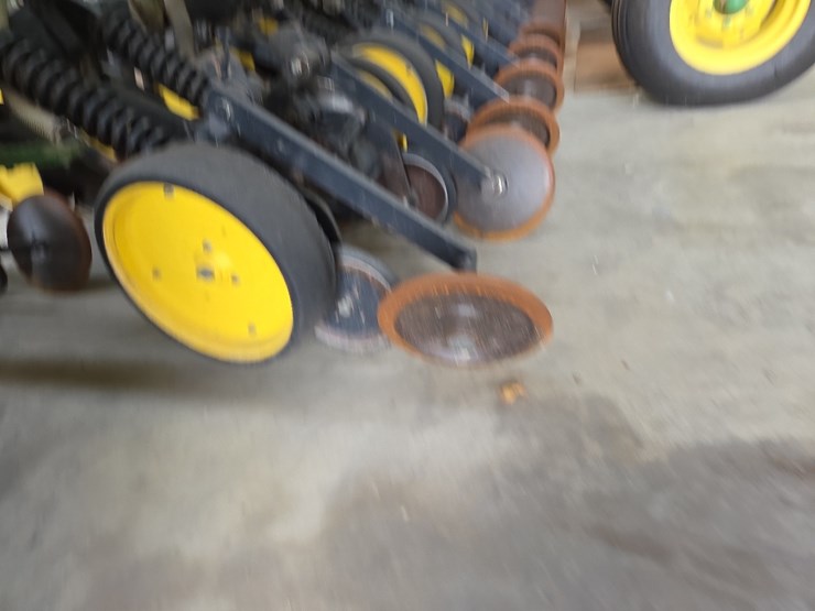 john-deere-750-image-13
