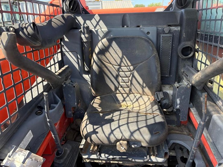 kubota-ssv75-image-16