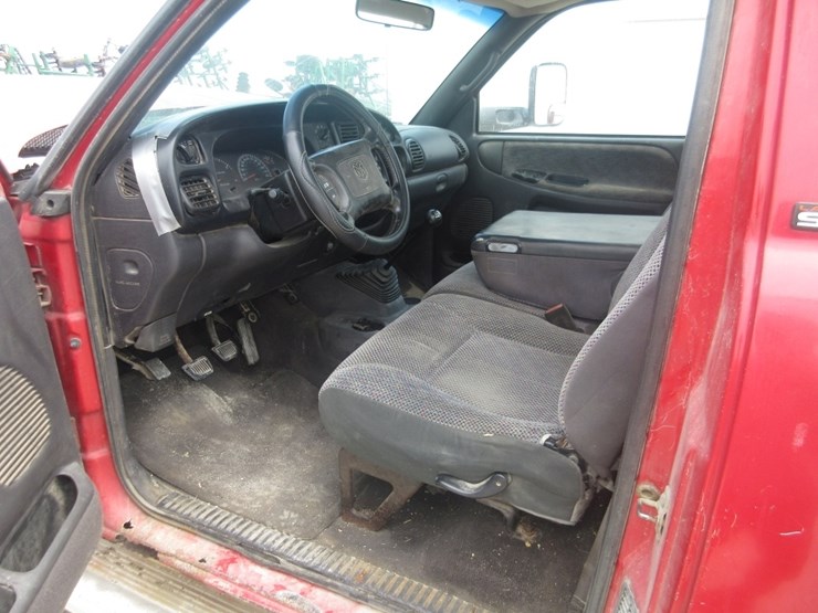 2001-dodge-ram-3500-image-12