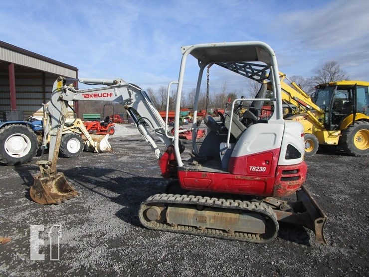 takeuchi-tb230-image-1