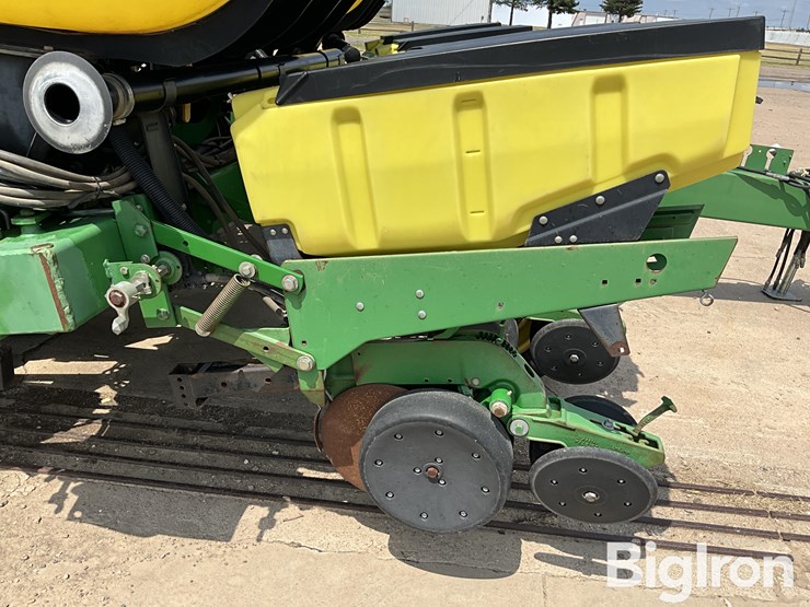 2005-john-deere-1760-image-18