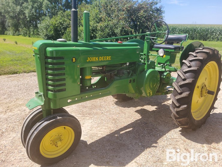 1951-john-deere-b-image-1